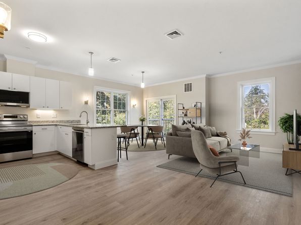 242 Main St #103