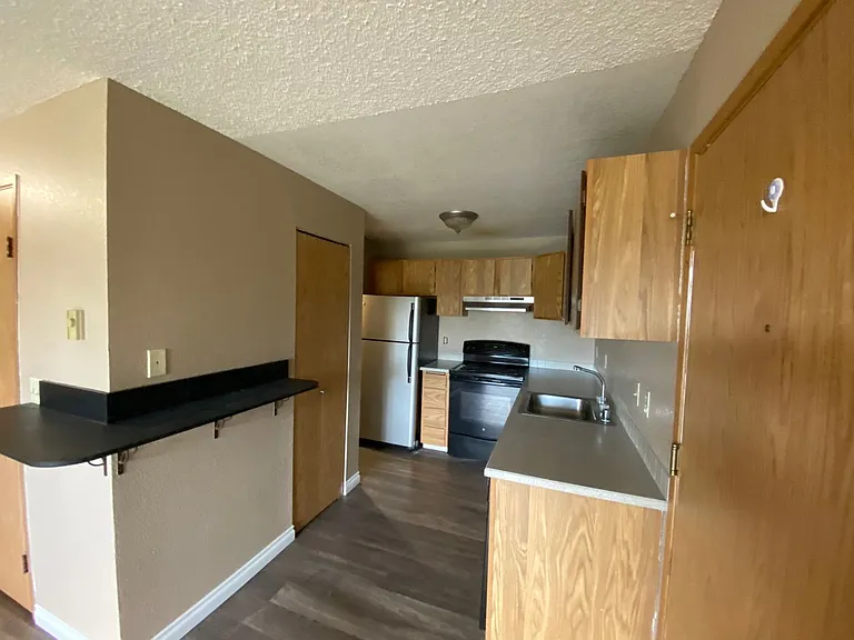 Westwood Apartments — Photo 51