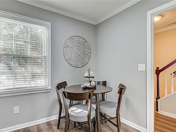 5th image of 23B Park Village Ln