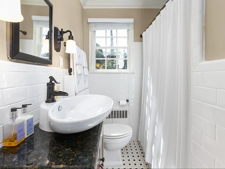 203 Elmwood Dr — Photo 17