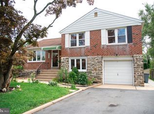 405 Sunny Hill Ln, Broomall, PA 19008