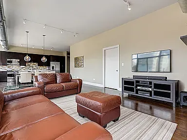 23 N Green St #306 — Photo 6