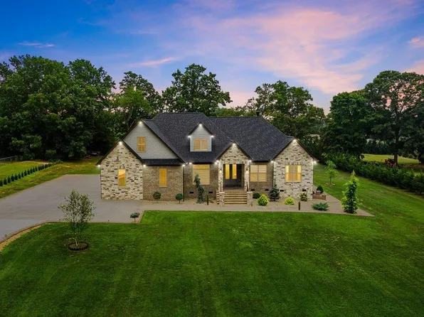 7415 Highway 11, Campobello, SC 29322