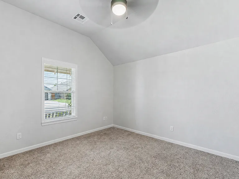 6509 NW 150th Ter — Photo 35
