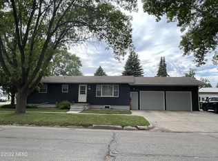 321 3rd St SW, Watertown, SD 57201