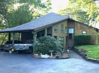 5 Fairway Dr, Berea, KY 40403
