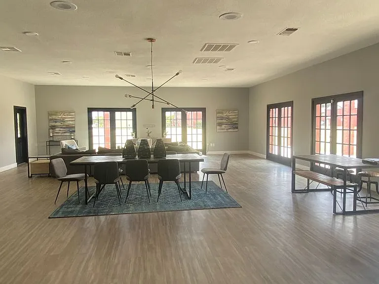 Modern Waco Living Zero Deposit Apartments Near Baylor, 1800 Waco — Photo 138
