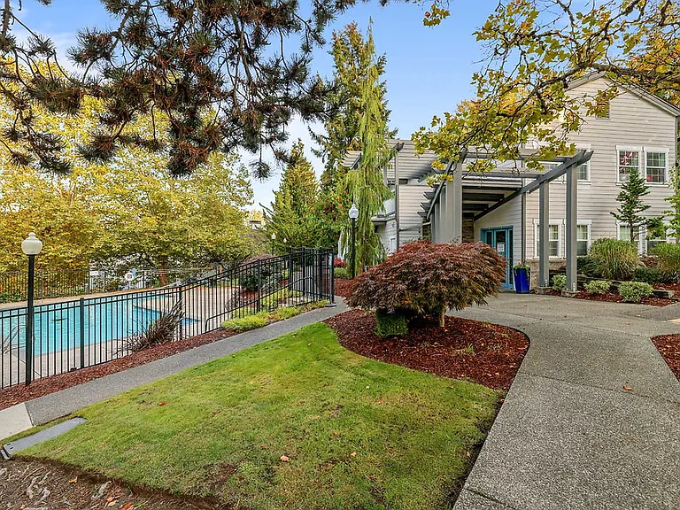 Sammamish View — Photo 45