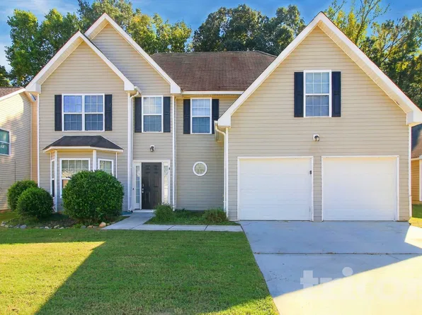 5998 Horseshoe Ln, Fairburn, GA 30213