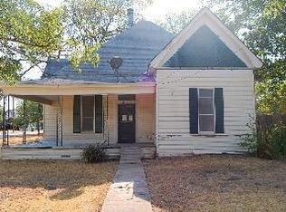 212 S Carpenter St, Mart, TX 76664