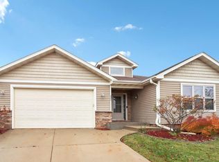 331 S Longfield Dr, Sun Prairie, WI 53590