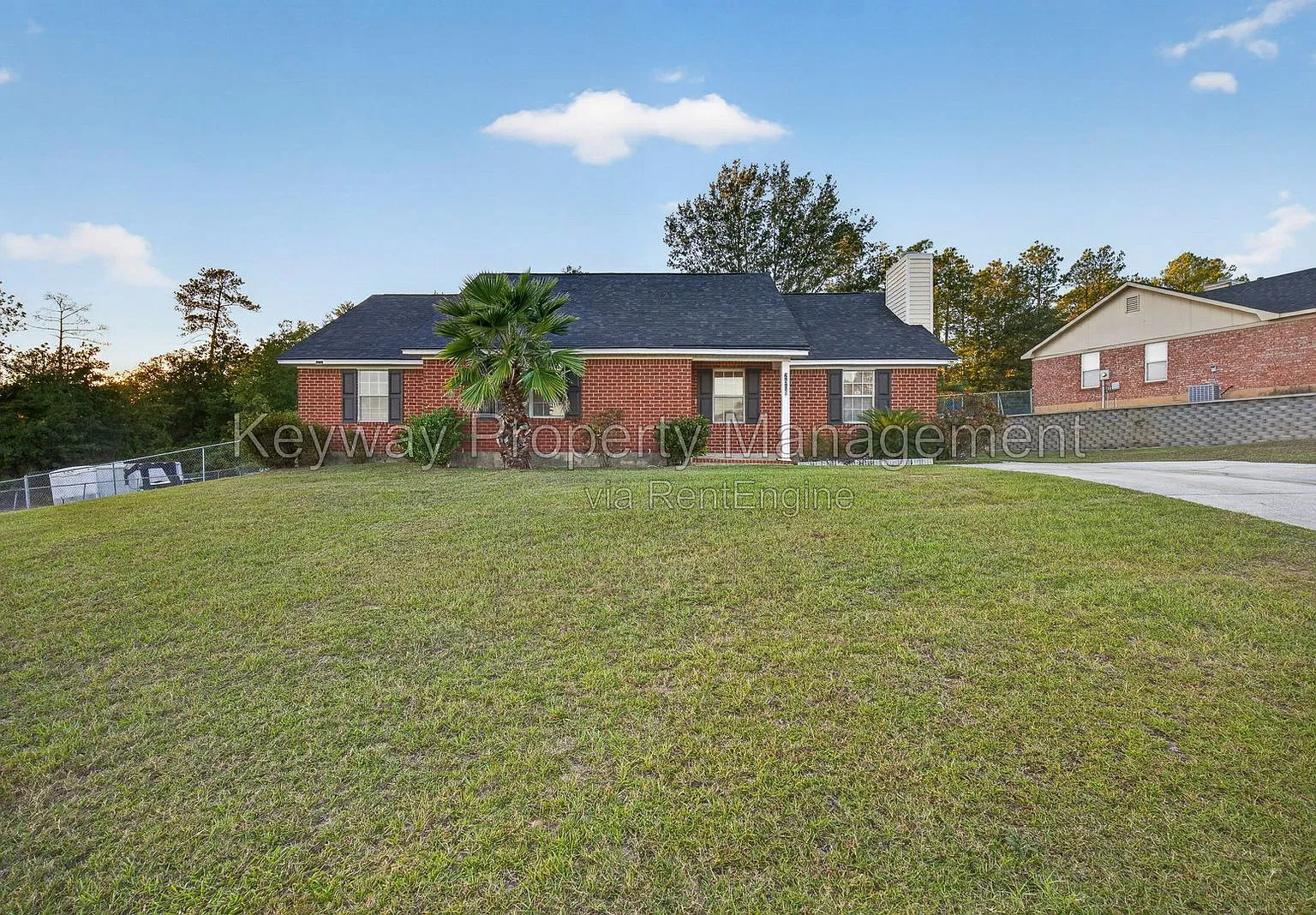 3 bed, 2.0 bath, 1712 sqft, $1,635 — Photo 2