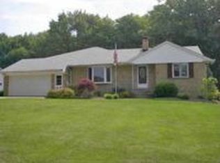 8069 Richard Rd, Broadview Heights, OH 44147