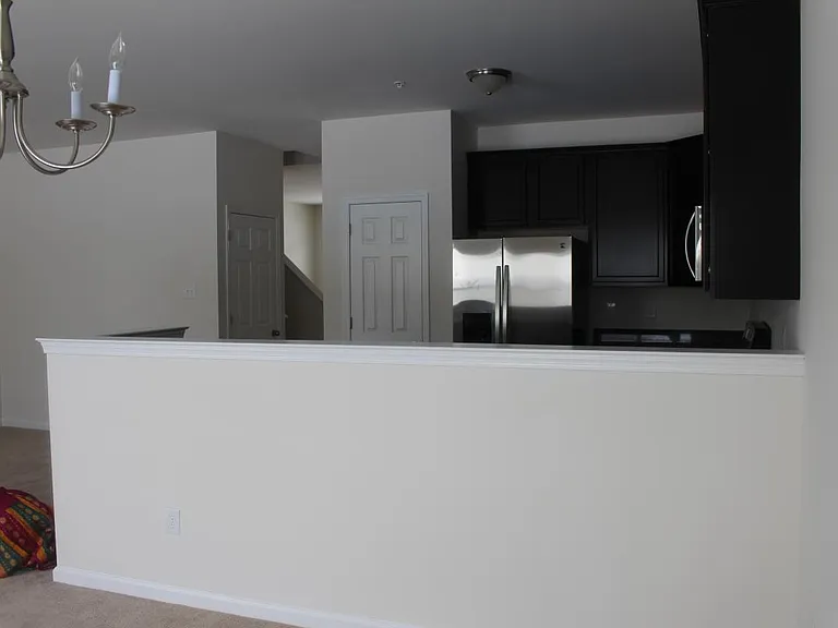 948 King Way — Photo 6