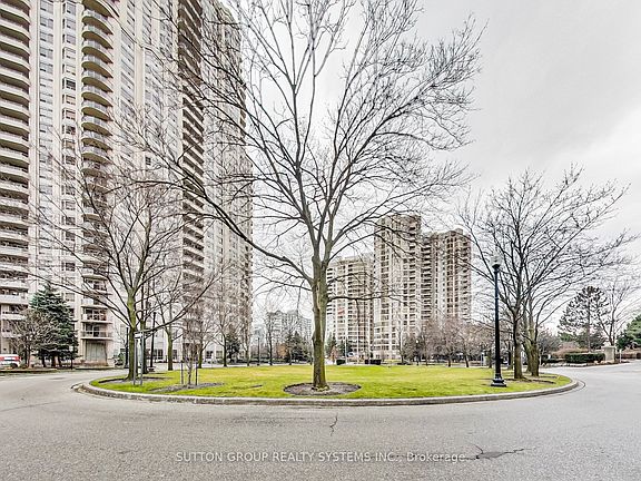 3rd image of 45 Kingsbridge Garden Cir N #3307