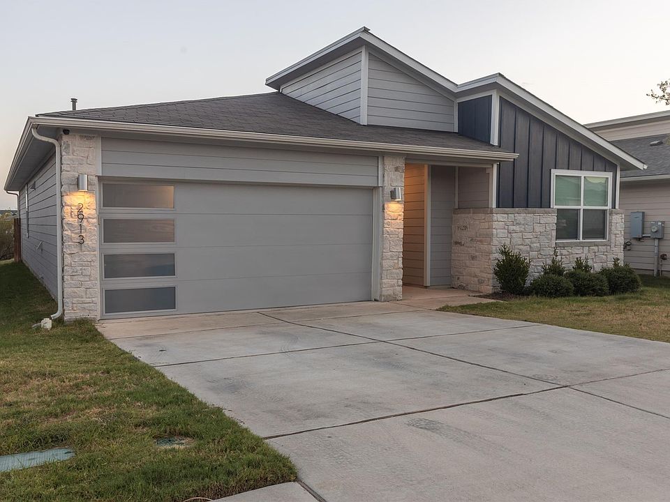 1st image of 2913 Louris Ln
