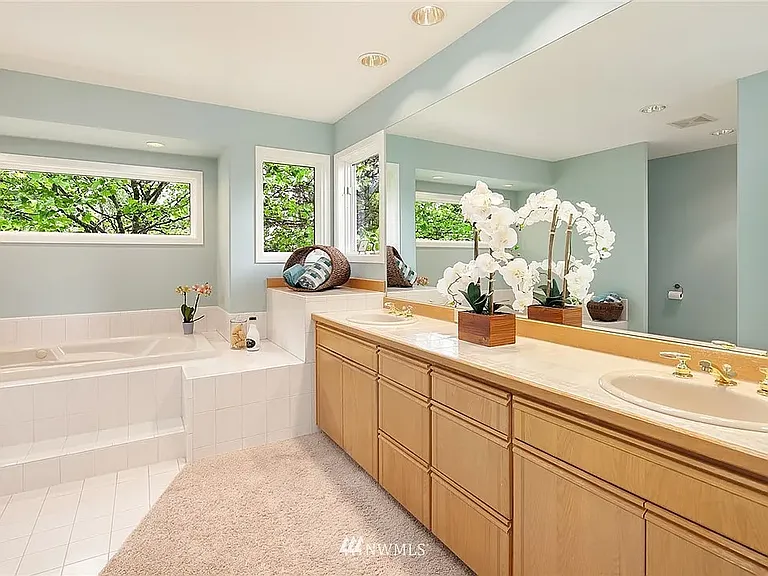 5560 NW Konigs Ct — Photo 6