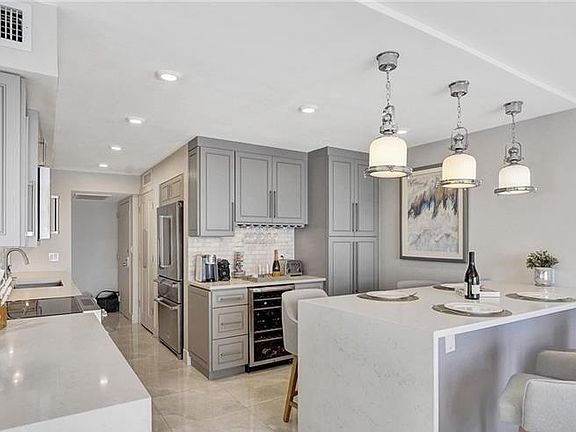 3rd image of 3900 Galt Ocean Dr APT 907