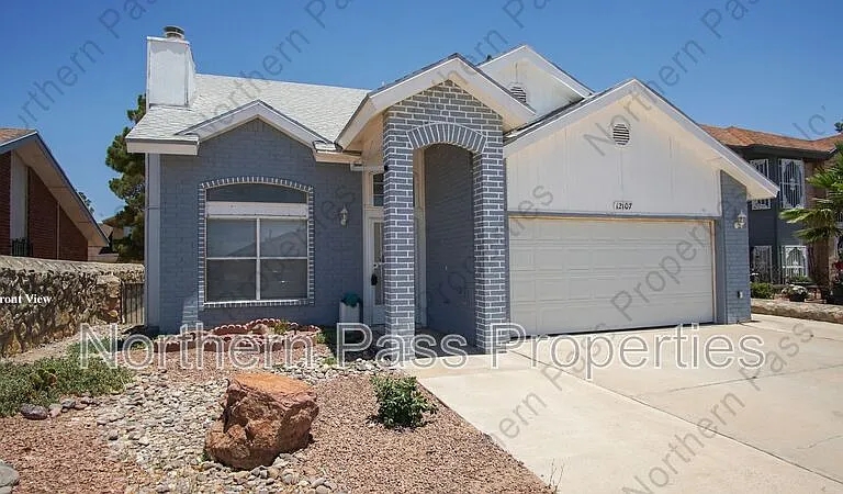12107 Valley Quail Dr — Photo 2