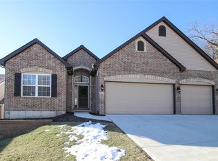 3372 Amber Heights Ln, Imperial, MO 63052