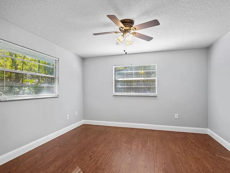 25027 Holden Dr — Photo 15
