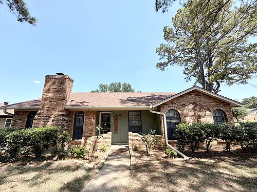2623 Nelwin Pl Photo 1