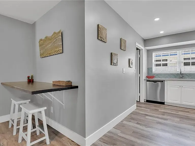 Breakfast Bar