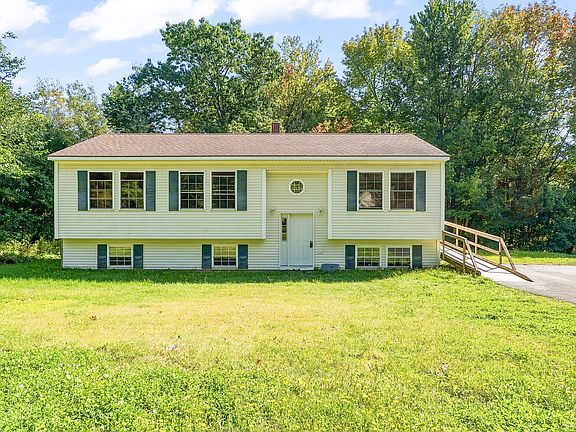 3rd image of 32 Cottle Road