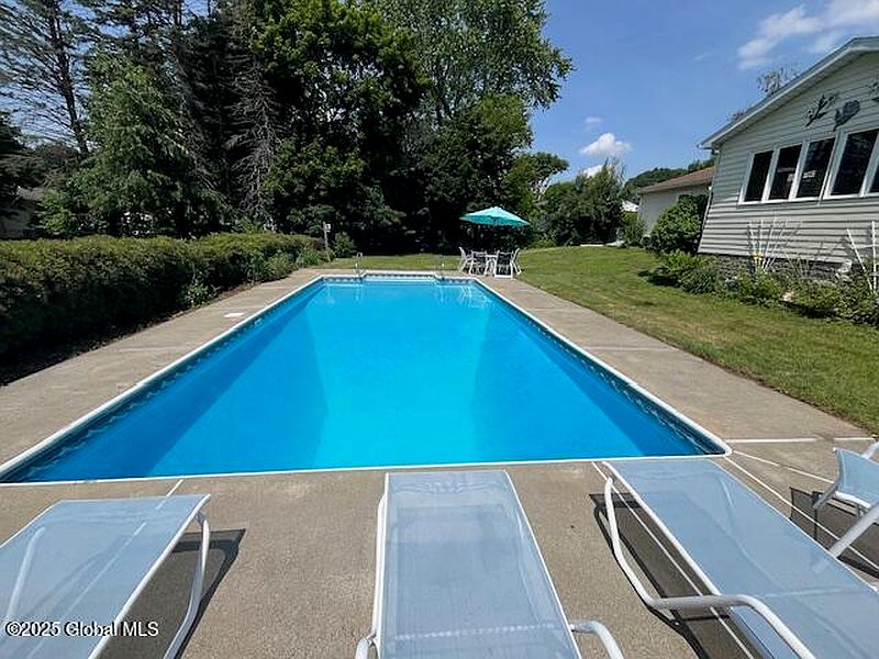 5th image of 329 Schodack Drive