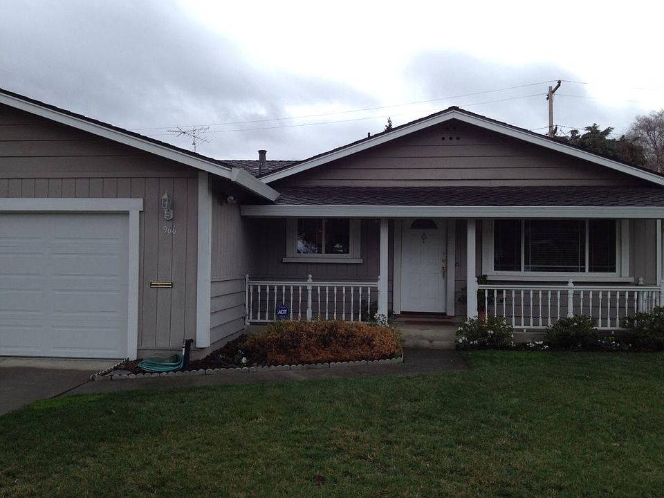 1st image of 966 Cera Dr