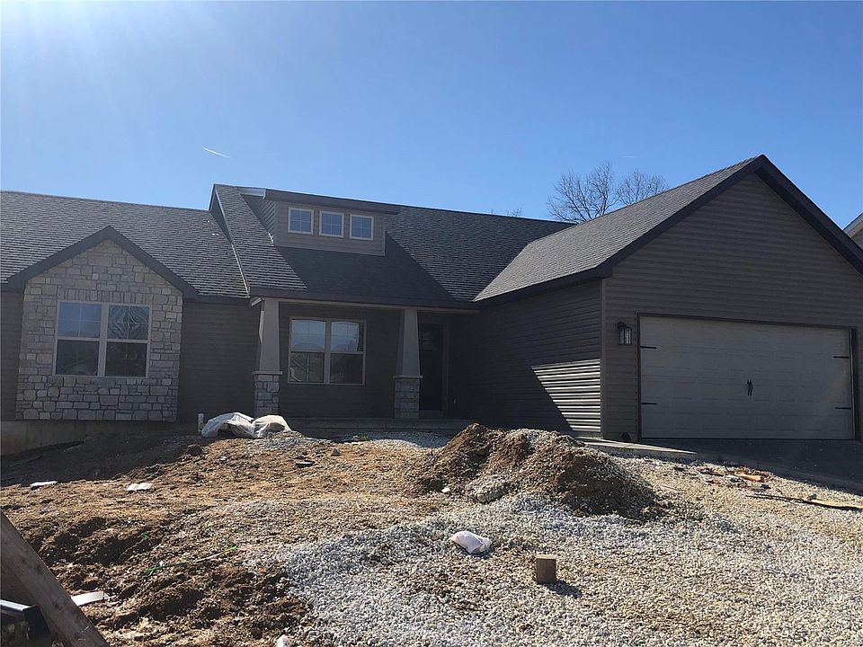 1st image of 381 Glen Forest Dr