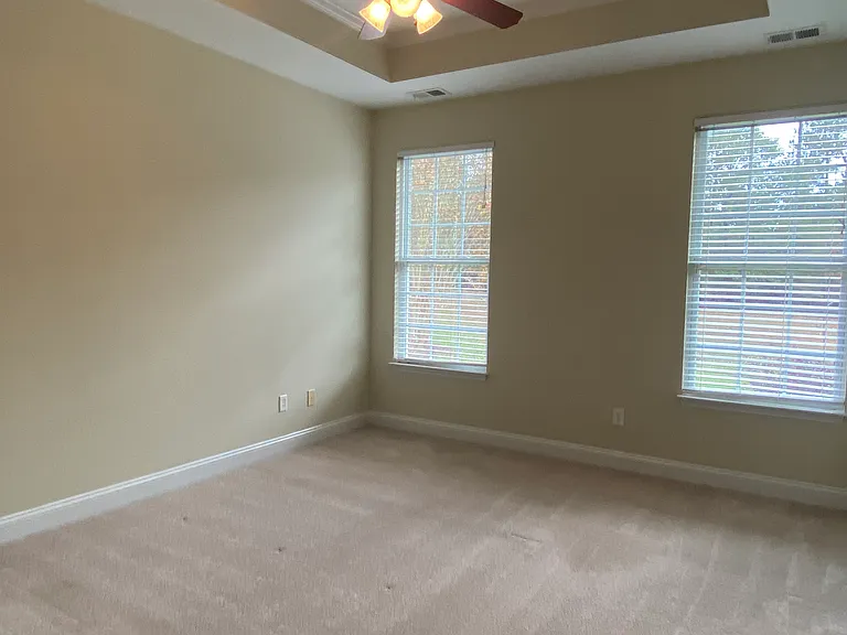16 Revelstone Way — Photo 7