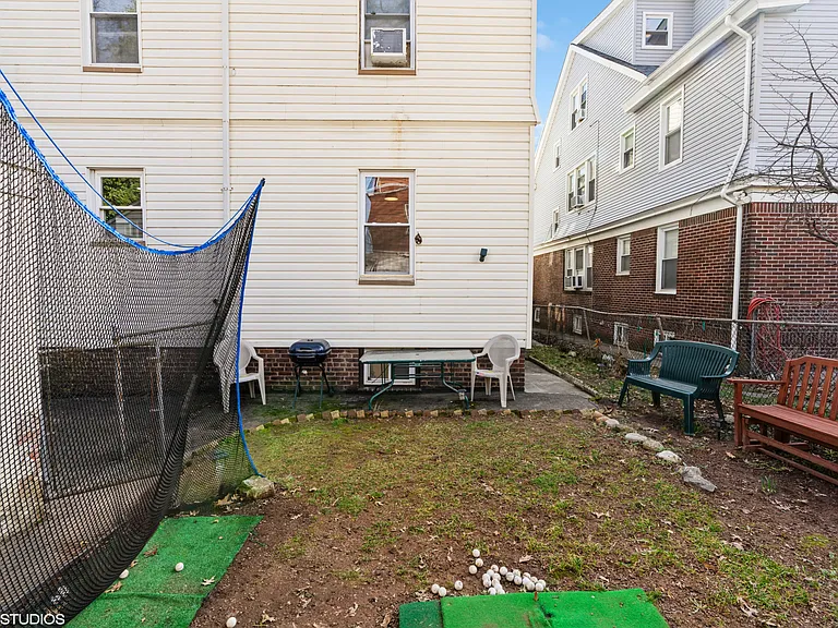 41-43 Poe Ave — Photo 38