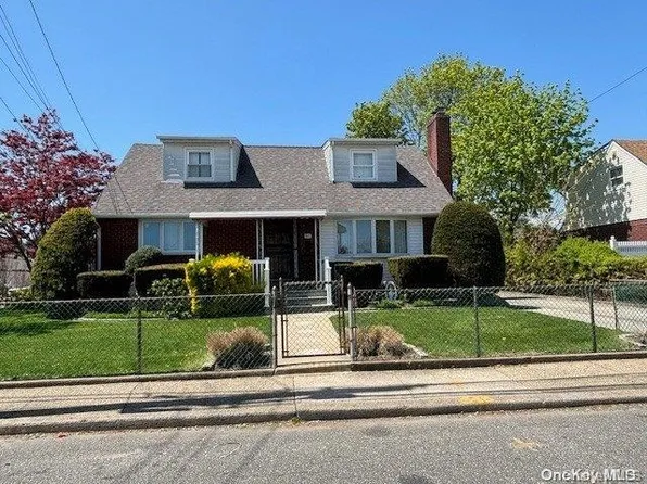 82 Elzey Avenue, Elmont, NY 11003