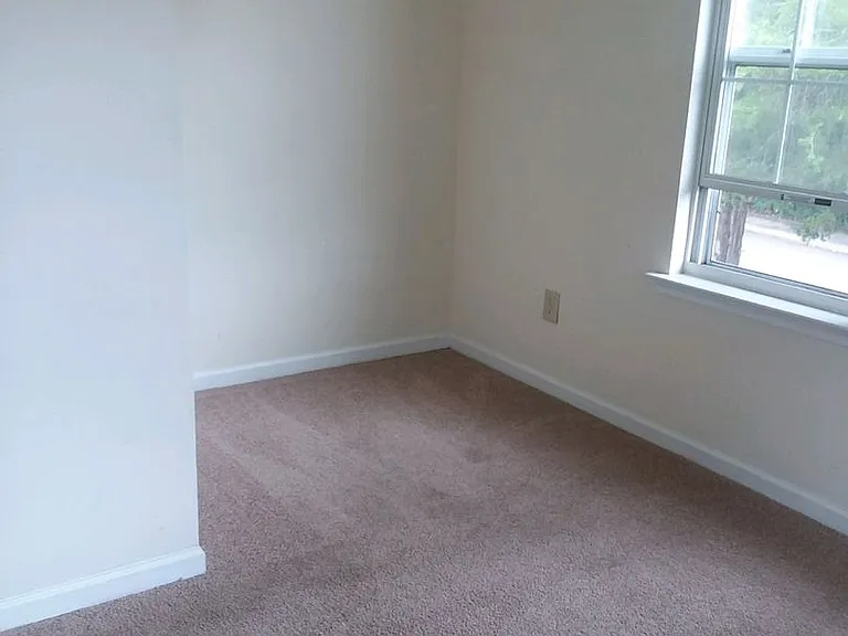109 Observatory Ave — Photo 20