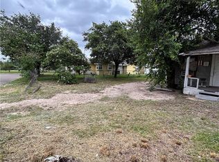 412 W Adams Ave, Alton, TX 78573