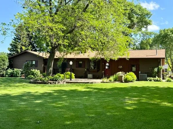 941 Mary Ave SE, Willmar, MN 56201