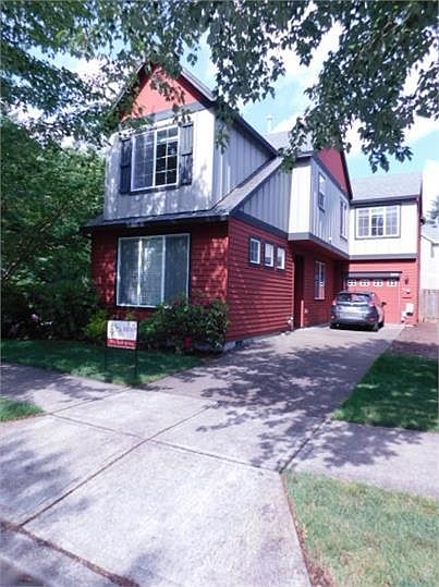 1st image of 935 SE Portlandia Ave