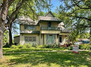 516 4th St, Phillipsburg, KS 67661