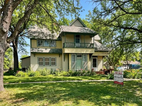 516 4th St, Phillipsburg, KS 67661