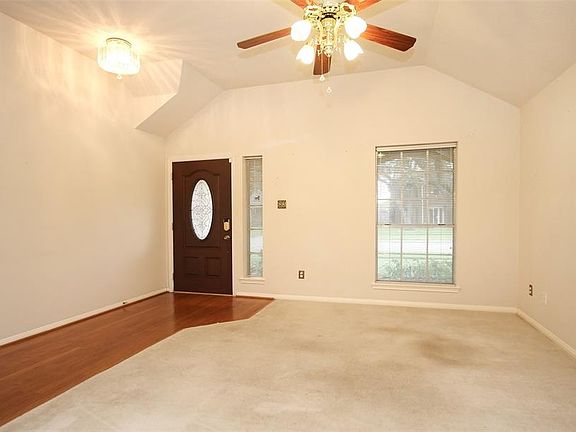 4th image of 3418 Somerset Ln