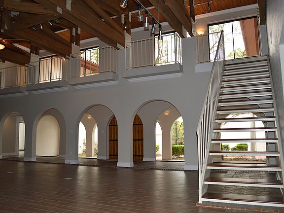 Great Room / Entry