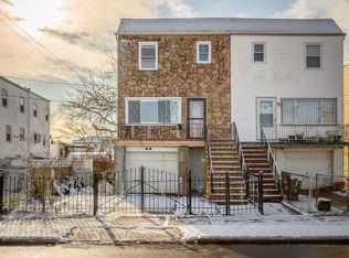 7209 Burchell Ave, Arverne, NY 11692