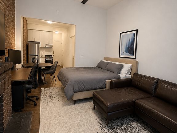 2nd image of 29 Jones St APT 1A
