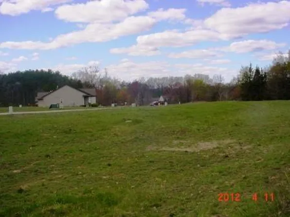1986 Aspen Valley Ln, Ionia, MI 48846
