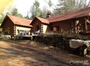 81 Petteys Rd, Warrensburg, NY 12885