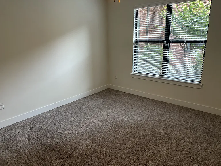 The Kirkwood Apartments at Edgewood — Photo 109
