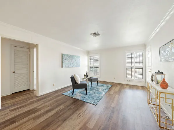 5359 Fredericksburg Rd #808, San Antonio, TX 78229