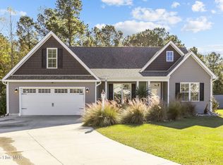 506 Diamond Ridge Court, Hubert, NC 28539