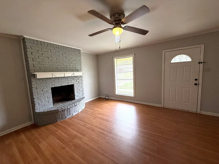 2 Ouida Cir — Photo 2